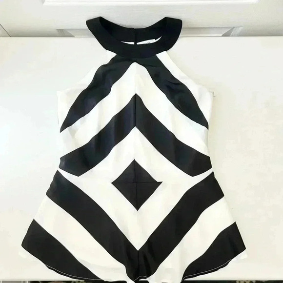 Ricki’s Blouse Sleeveless Peplum Halter  Neck Flowy Chevron Black White Size 0 - Picture 14 of 16